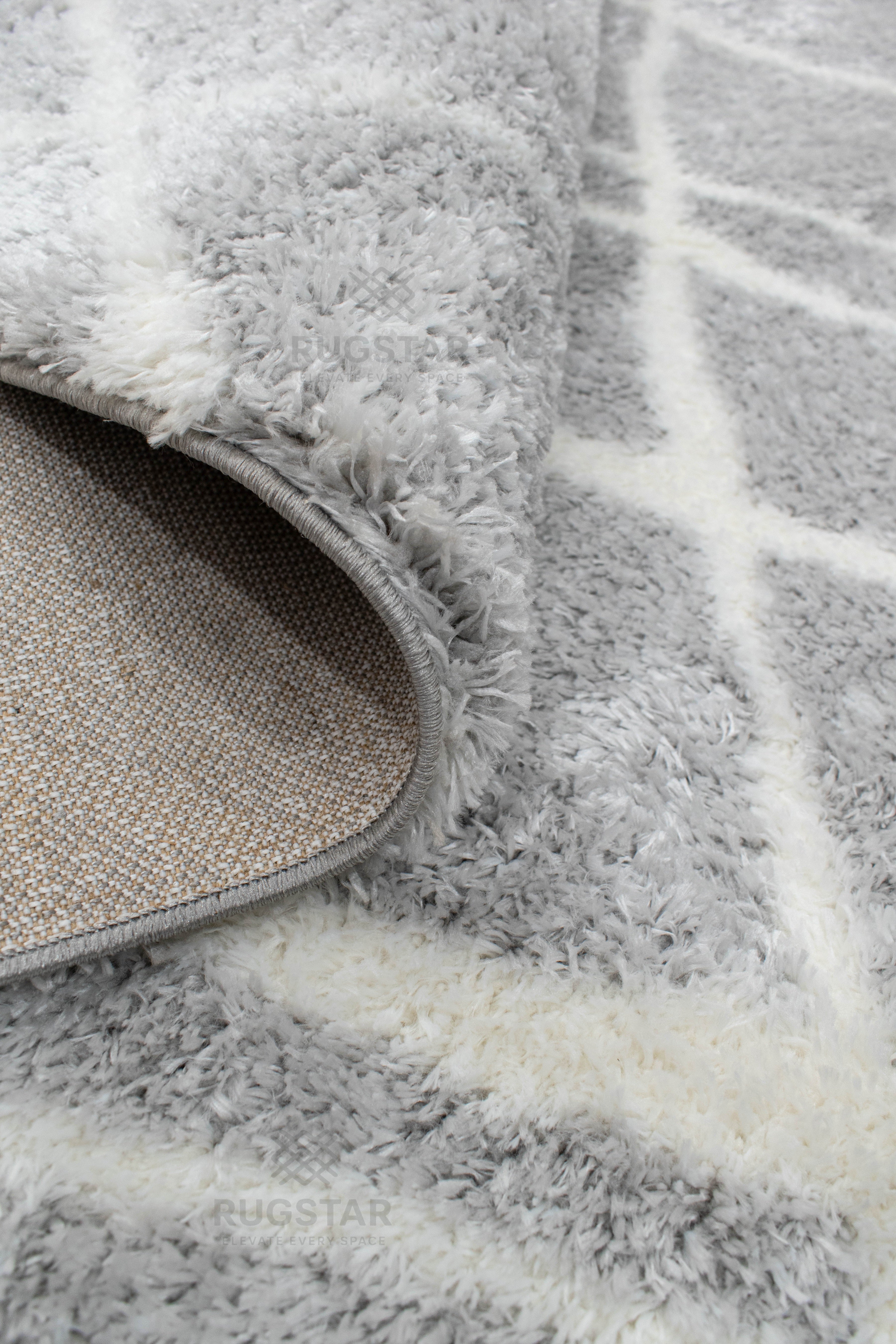 Turkish Washable Shaggy Carpet – Light Grey & White Diamond Pattern