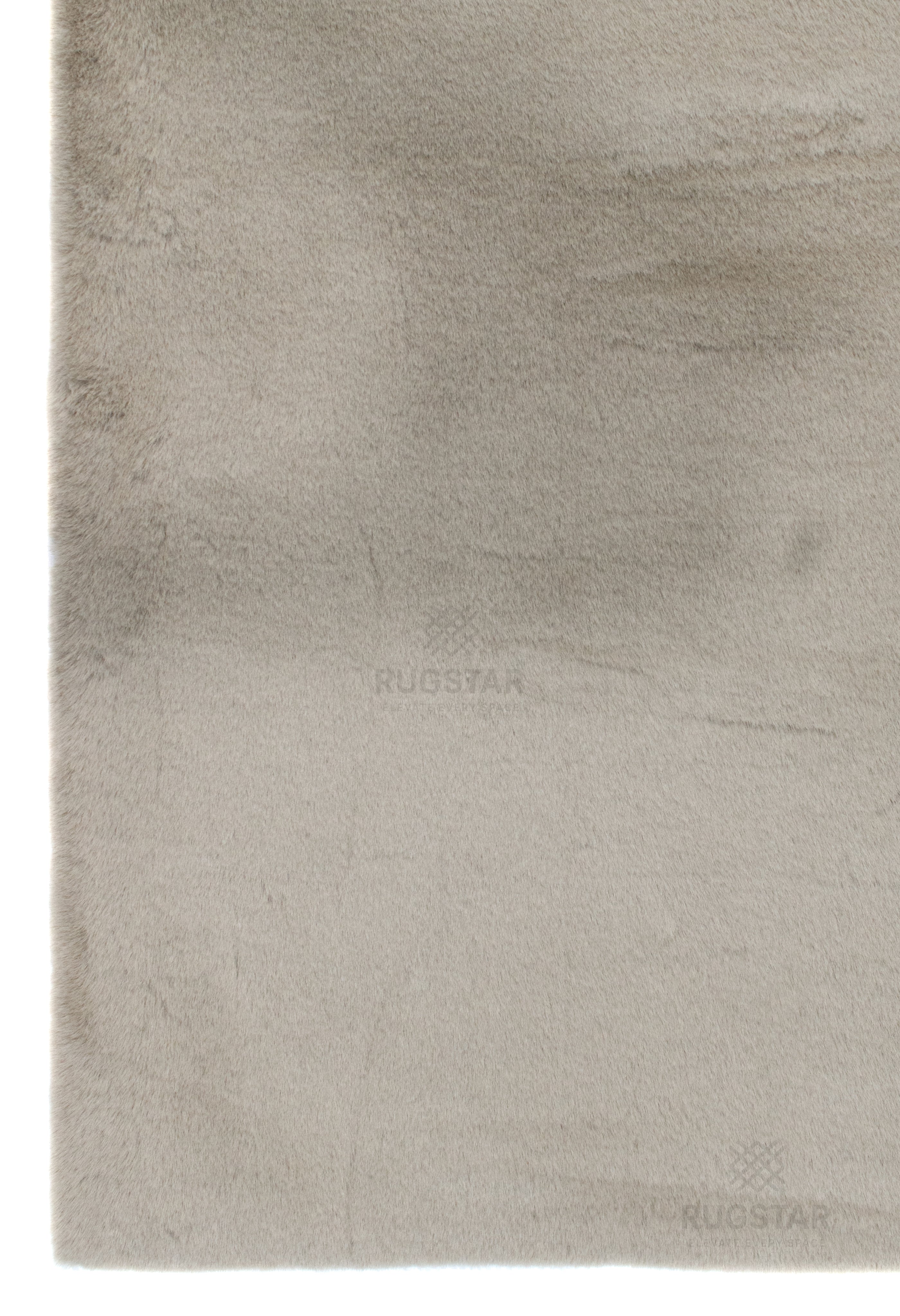 Champagne Glow – Puffy Faux Rabbit Fur Carpet